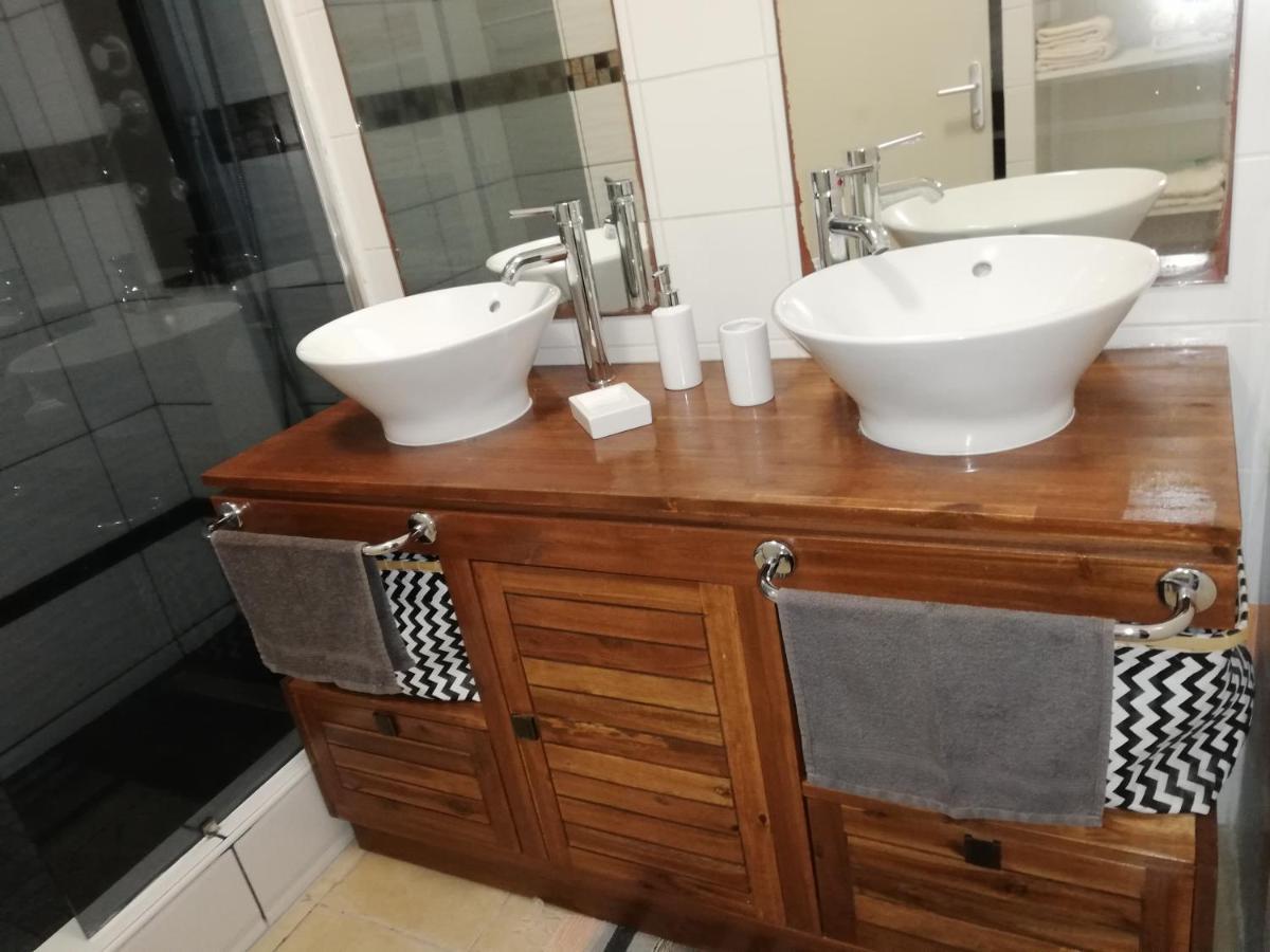 Appartement Meuble De Tourisme サン・ピエール エクステリア 写真